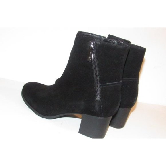Blondo Black Suede Side Zip Ankle Booties - Picture 7 of 12